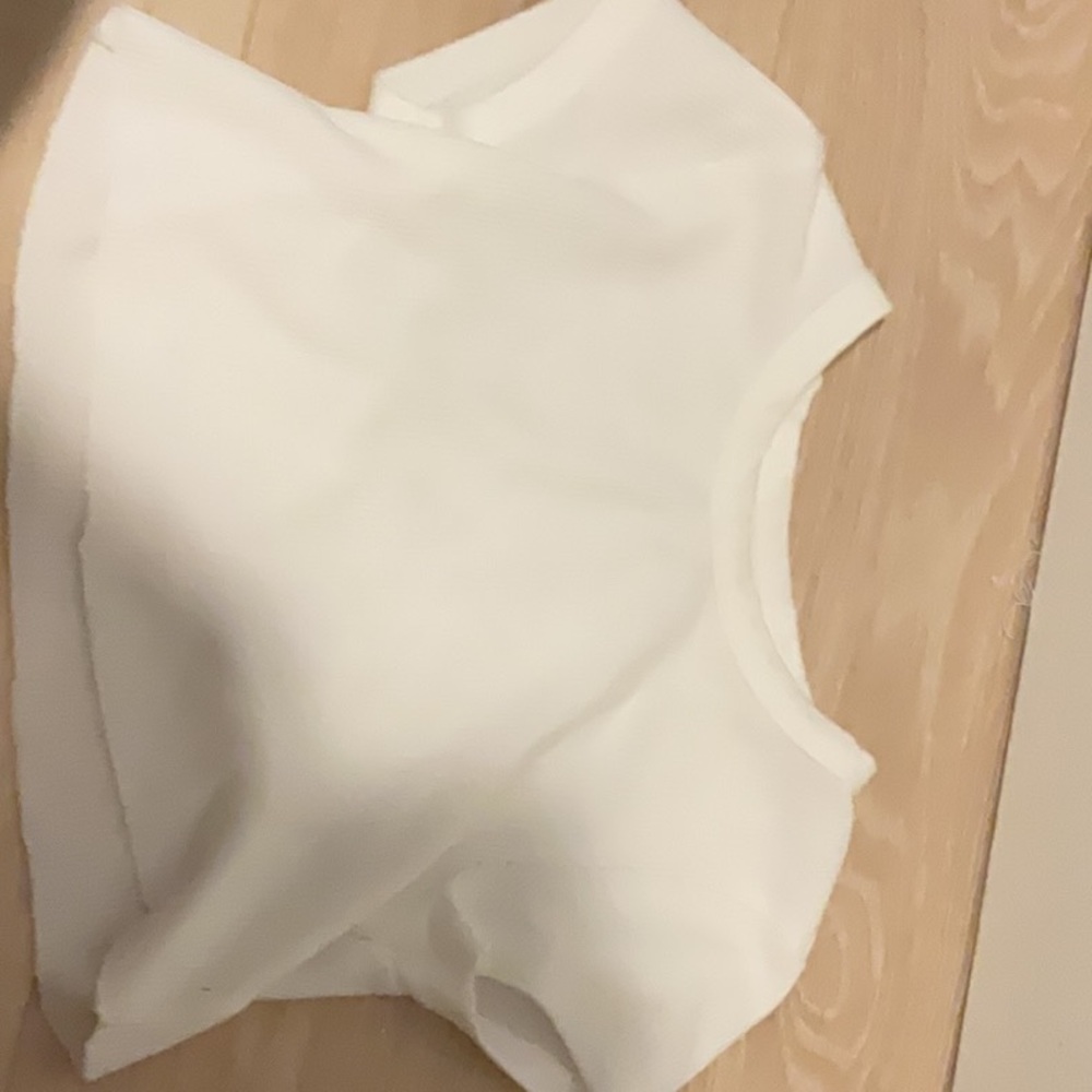 American Eagle Outfitters White Short Sleeve Tee